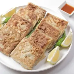 Mutabbak Two Cheese with Vegetables